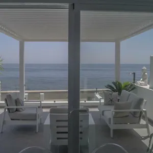 Beach-front Bahia Dorada Holiday home Estepona